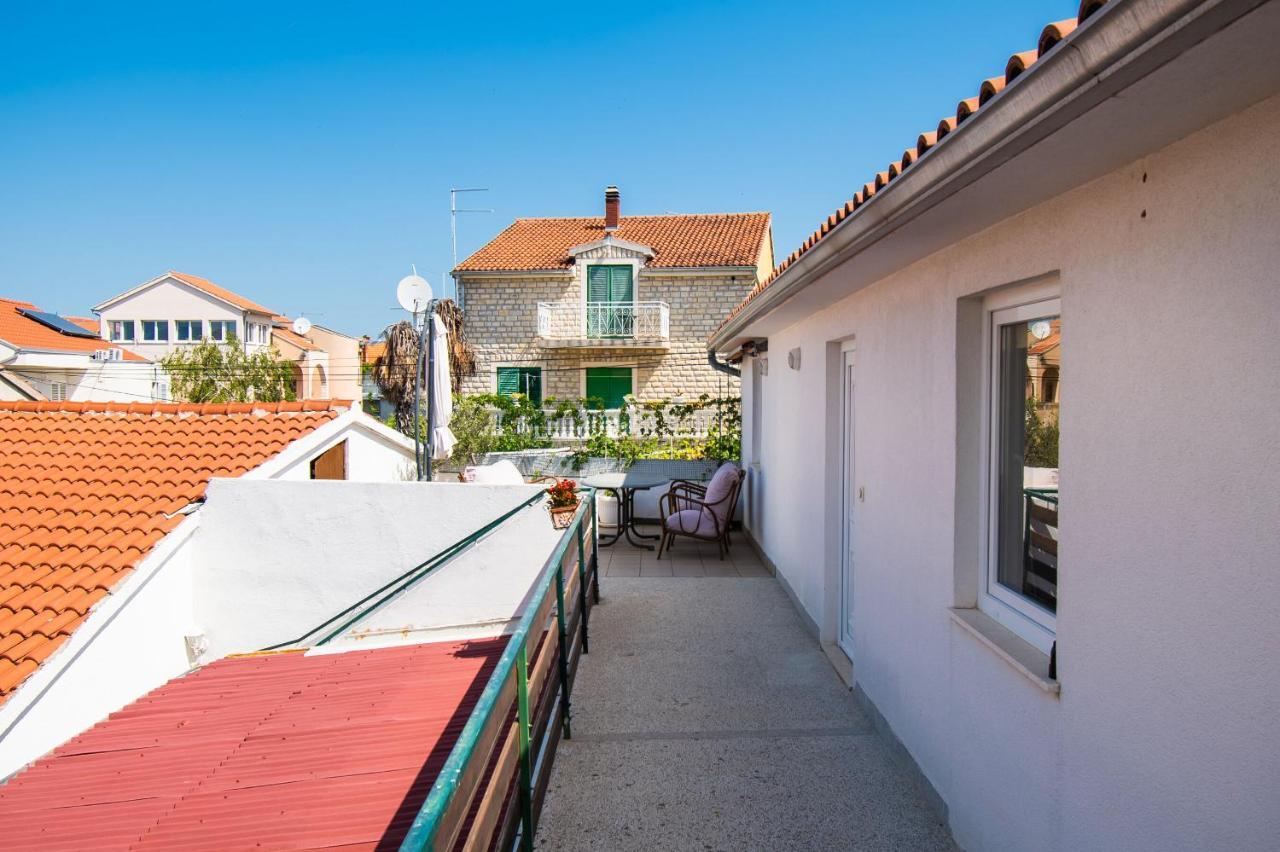 Apartments Happy Place Водице Екстер'єр фото