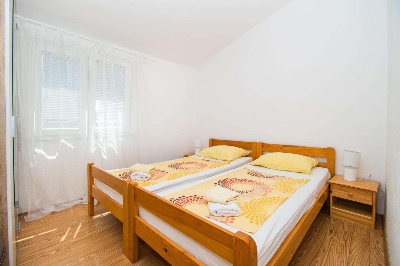 Apartments Happy Place Водице Екстер'єр фото