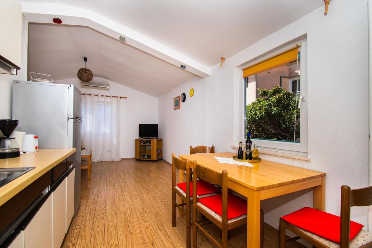 Apartments Happy Place Водице Екстер'єр фото