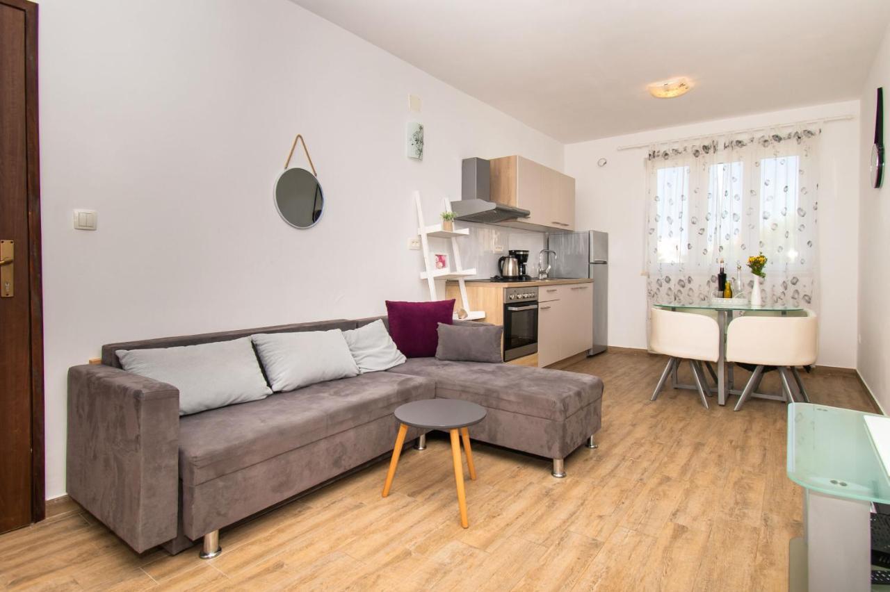 Apartments Happy Place Водице Екстер'єр фото