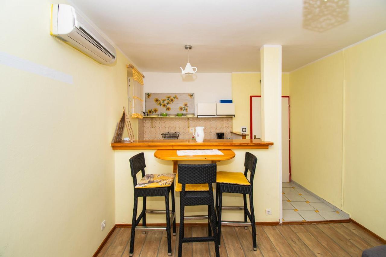 Apartments Happy Place Водице Екстер'єр фото