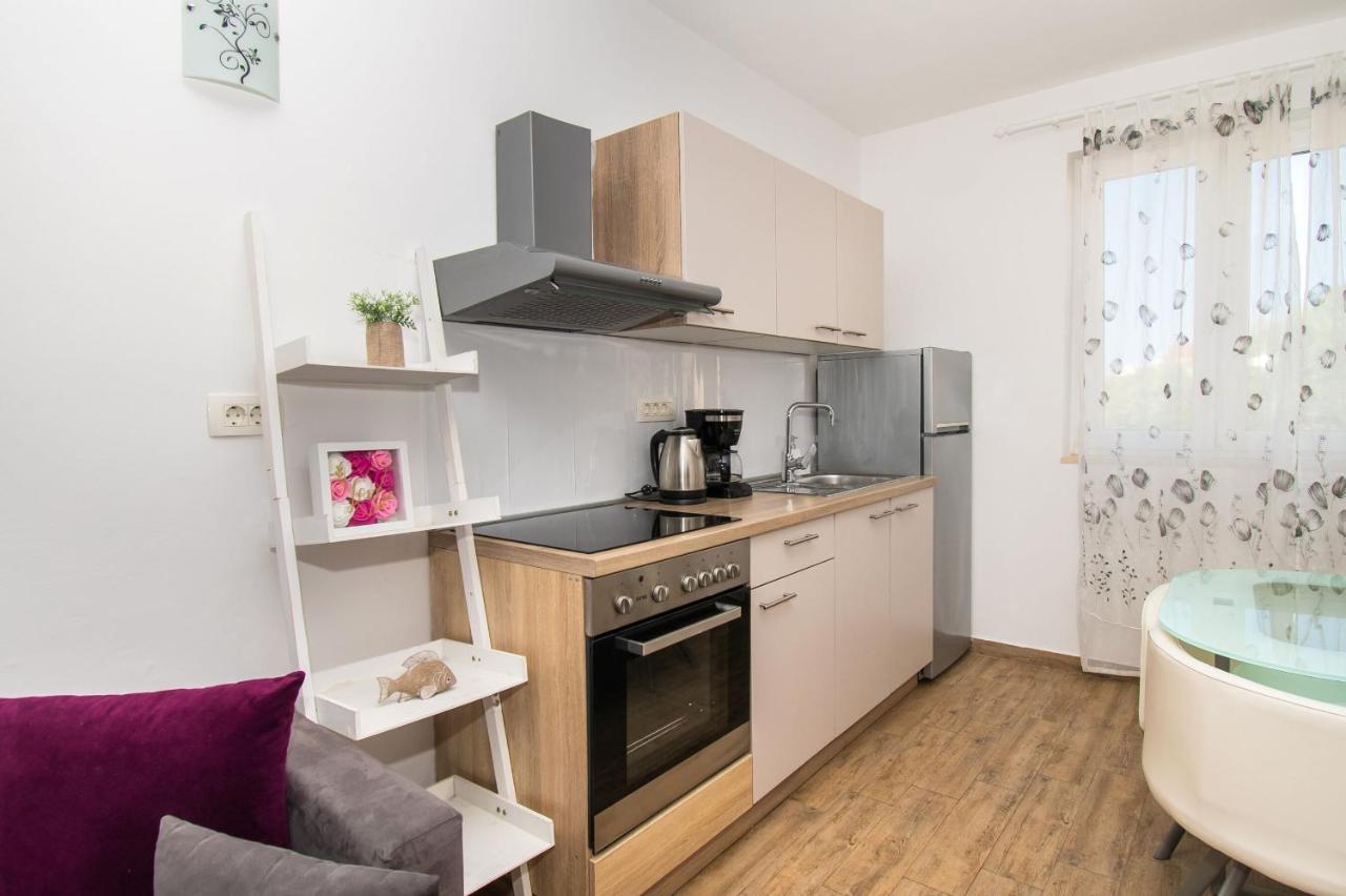 Apartments Happy Place Водице Екстер'єр фото