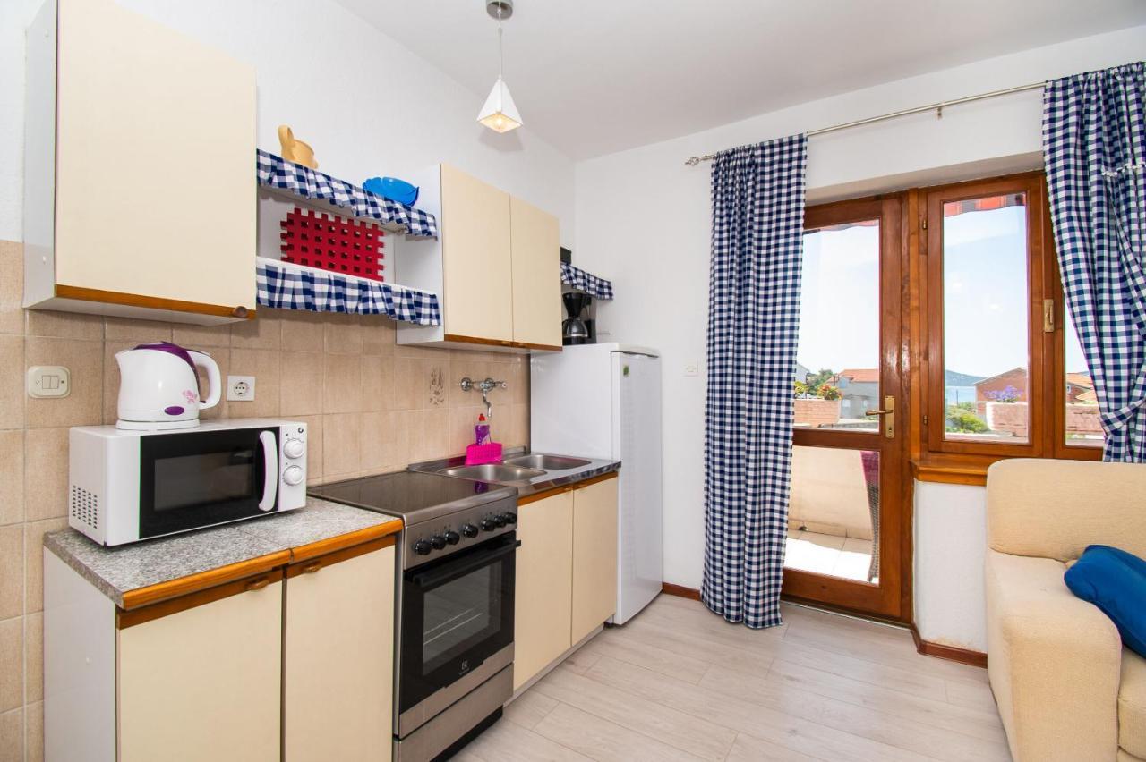 Apartments Happy Place Водице Екстер'єр фото