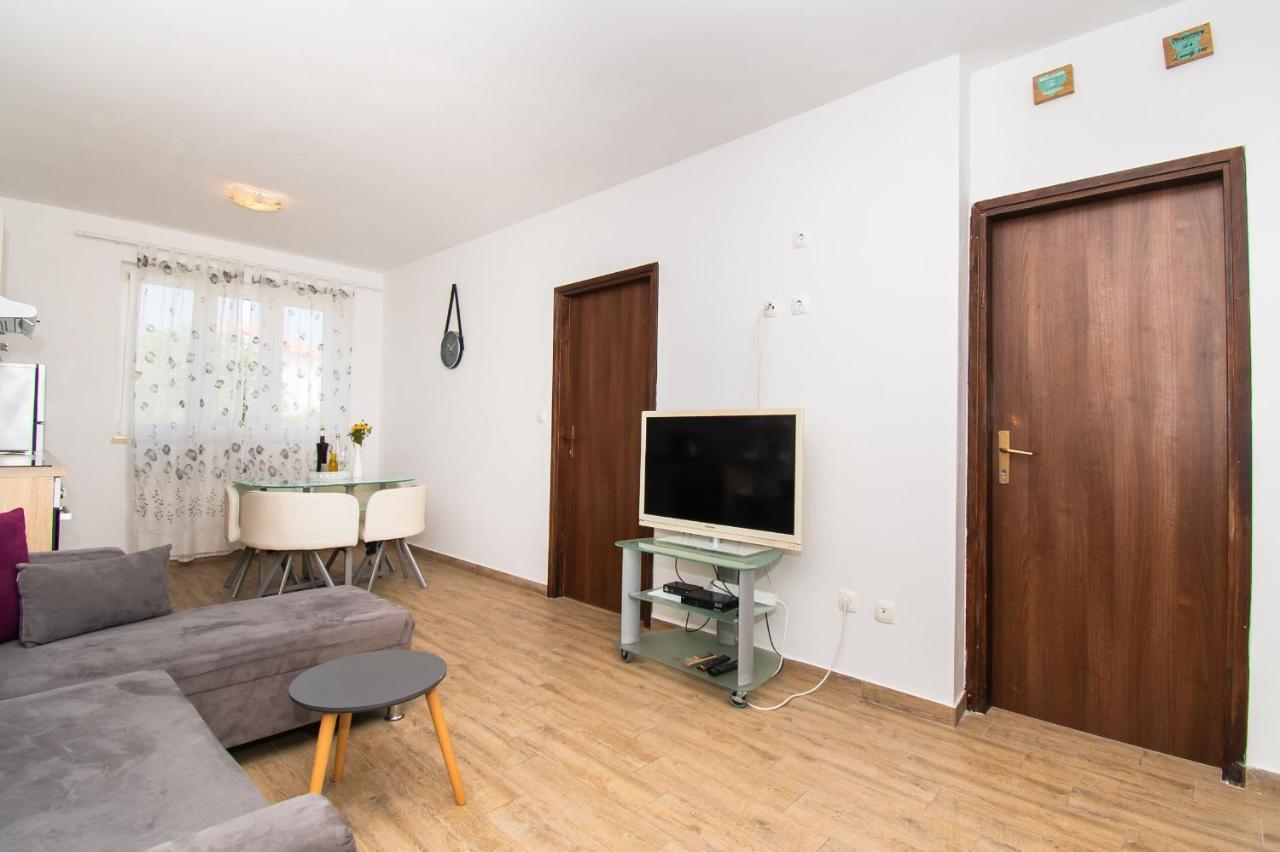 Apartments Happy Place Водице Екстер'єр фото